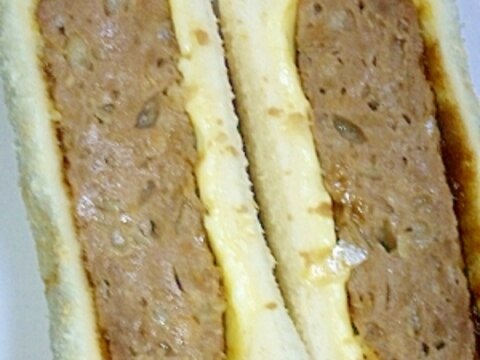 厚めのチーズハンバーグサンド